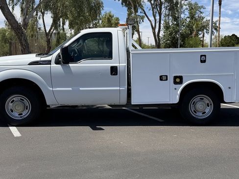 Used 2015 Ford F250 XL RWD image 2