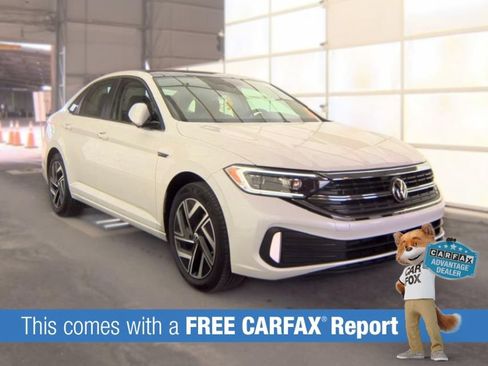 Used 2023 Volkswagen Jetta SEL FWD image 3