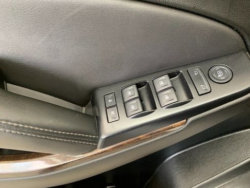 Used 2020 Chevrolet Tahoe 4WD image 12