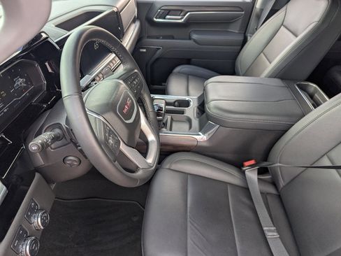 Used 2025 GMC Sierra 1500 SLT w/ SLT Premium Plus Package image 23