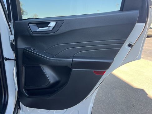 Used 2025 Ford Escape Platinum w/ Class II Trailer Tow Package image 21