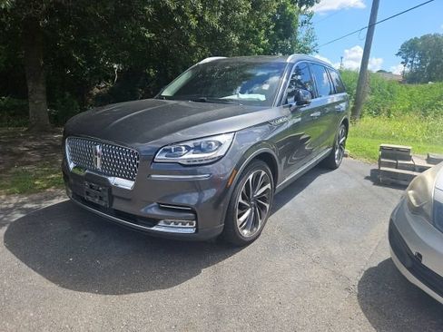 Used 2020 Lincoln Aviator Reserve w/ Equipment Group 202A AWD/4WD image 3