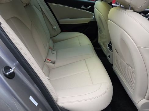 Used 2026 Genesis G70 2.5T RWD image 17