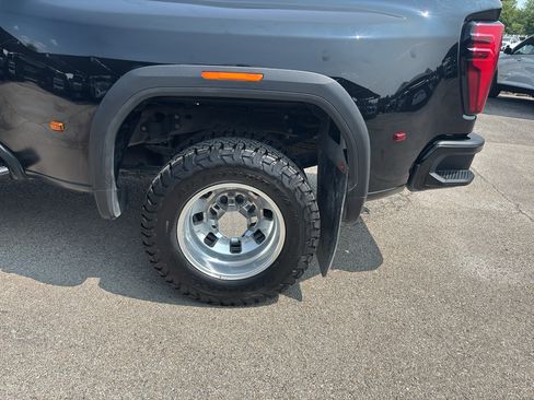 Certified 2024 GMC Sierra 3500 Denali w/ Denali Reserve Package AWD/4WD image 10