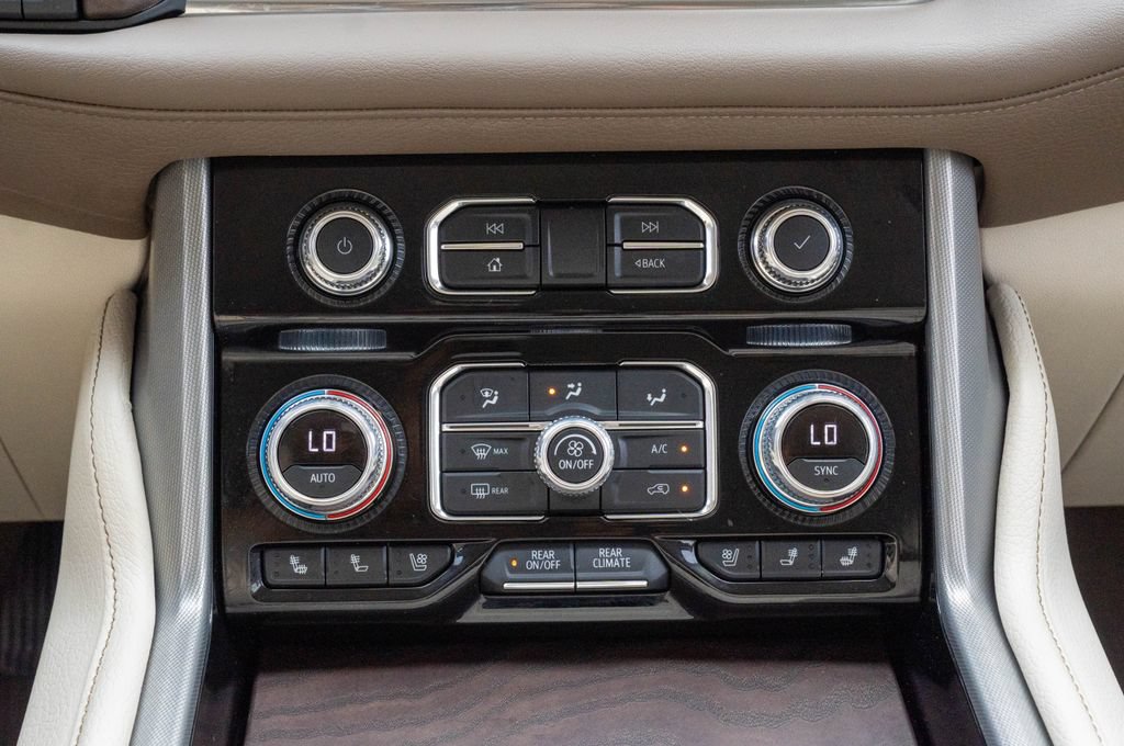 Used 2021 GMC Yukon Denali AWD/4WD image 16
