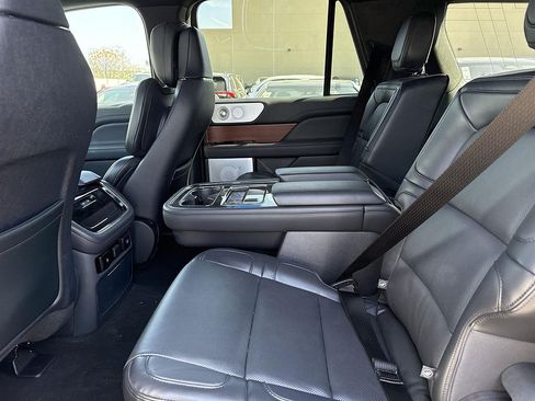Used 2024 Lincoln Navigator Reserve AWD/4WD image 24