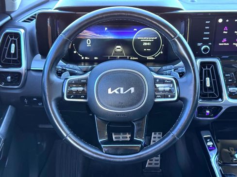 Used 2022 Kia Sorento SX image 25