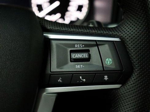 New 2025 Mitsubishi Outlander SE image 9