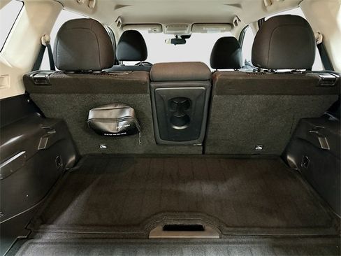 Used 2020 Nissan Rogue S image 26