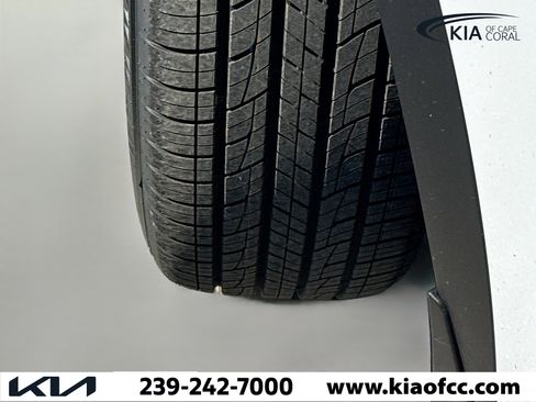 New 2026 Kia Sportage EX w/ EX Panorama Roof Package image 40