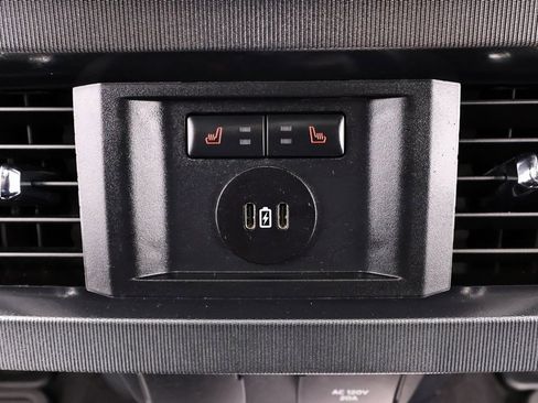 Certified 2024 Ford F250 Platinum image 17