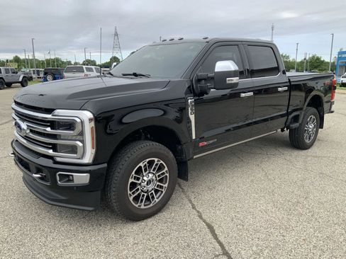 Used 2024 Ford F350 Limited w/ FX4 Off-Road Package AWD/4WD image 4