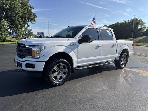 Used 2019 Ford F150 XLT w/ Equipment Group 302A Luxury AWD/4WD image 2