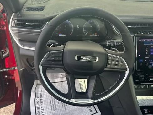 New 2025 Jeep Grand Cherokee L Limited w/ Luxury Tech Group II image 26