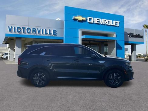 Used 2022 Kia Sorento S FWD image 4