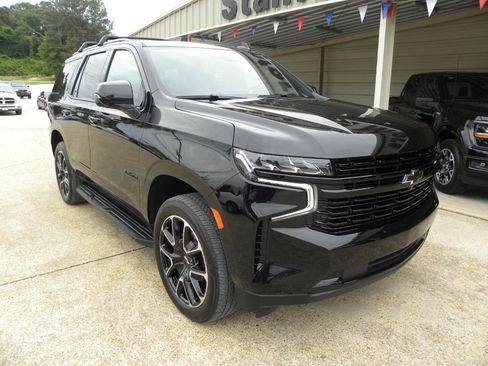 Used 2024 Chevrolet Tahoe RST w/ Luxury Package AWD/4WD image 3
