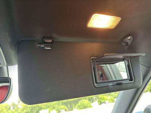 Used 2022 Toyota Highlander XSE FWD image 38