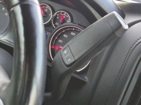 Used 2020 Chevrolet Silverado 1500 LT Trail Boss image 12