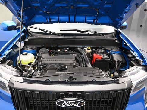 New 2025 Ford Maverick Lobo image 28