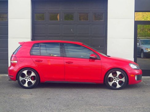 Used 2012 Volkswagen Golf 4-Door FWD image 5