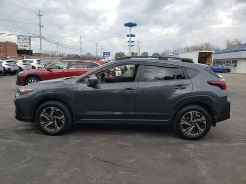 Used 2024 Subaru Crosstrek 2.0i Premium image 7