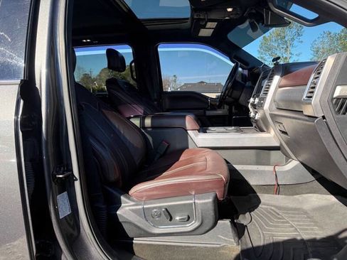 Used 2017 Ford F350 Platinum w/ Platinum Ultimate Package AWD/4WD image 11