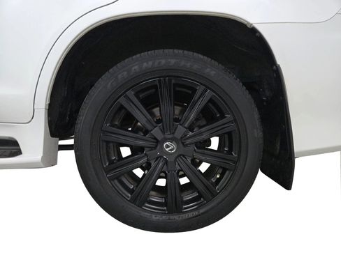 Used 2018 Lexus LX 570 4WD image 15