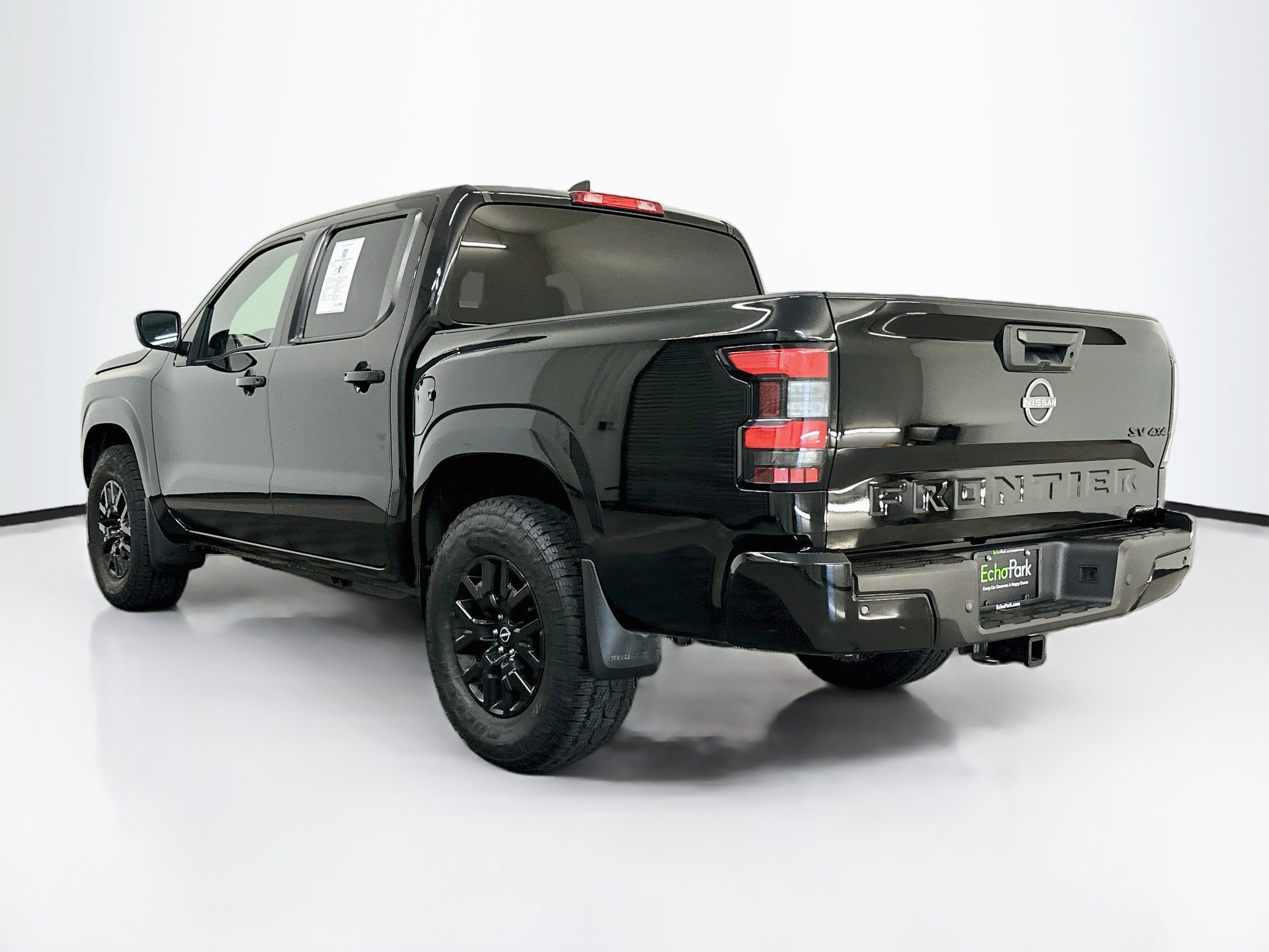 Used 2023 Nissan Frontier SV w/ Midnight Edition Package AWD/4WD image 5
