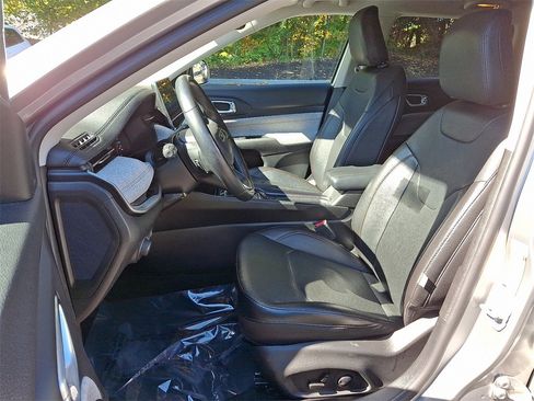 Used 2022 Jeep Compass Latitude image 14