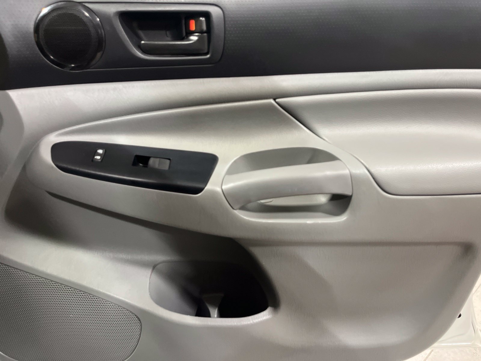 Used 2014 Toyota Tacoma PreRunner RWD image 17