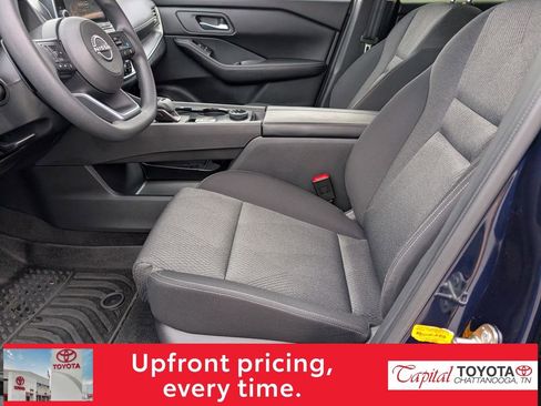 Used 2024 Nissan Rogue SV image 14