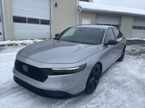Used 2023 Honda Accord Sport image 11