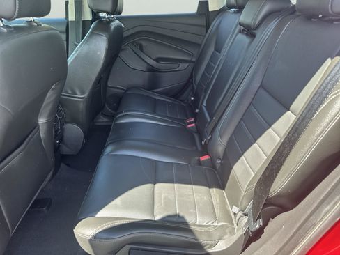 Used 2015 Ford Escape Titanium AWD/4WD image 22
