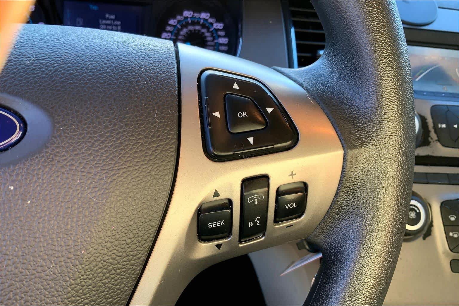Used 2017 Ford Taurus SE FWD image 23