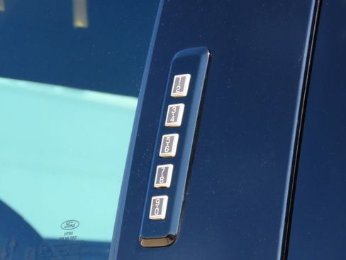 Certified 2024 Ford F250 Lariat w/ Sport Appearance Package image 19