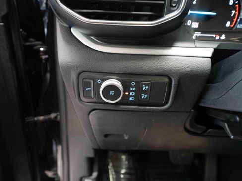 Used 2021 Ford Explorer XLT w/ Equipment Group 202A AWD/4WD image 11