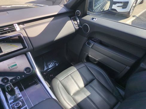 Used 2019 Land Rover Range Rover Sport HSE image 28