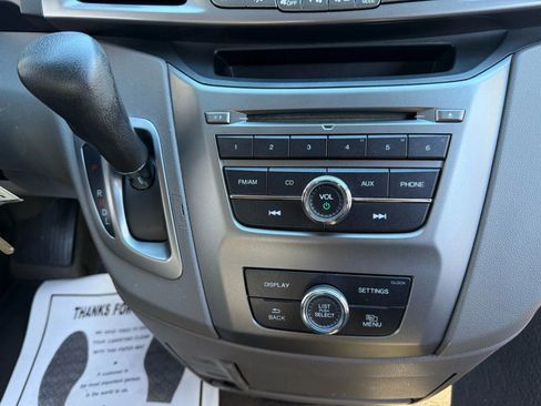 Used 2016 Honda Odyssey LX image 9