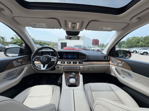 Used 2022 Mercedes-Benz GLE 350 4MATIC w/ Premium Package image 28