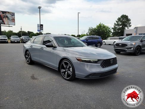 Used 2023 Honda Accord Sport image 8