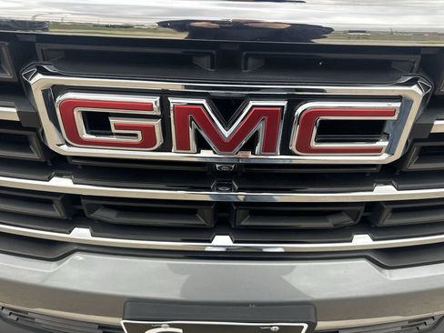 Certified 2025 GMC Acadia Elevation image 31