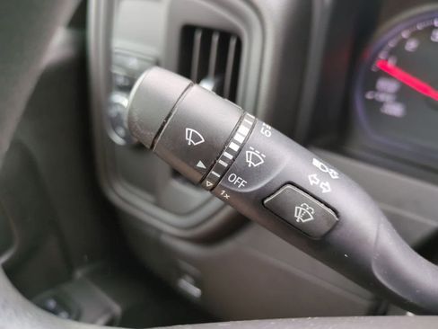 Used 2021 Chevrolet Silverado 1500 Custom image 25