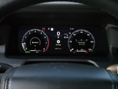 Certified 2025 Toyota 4Runner TRD Off-Road Premium image 21