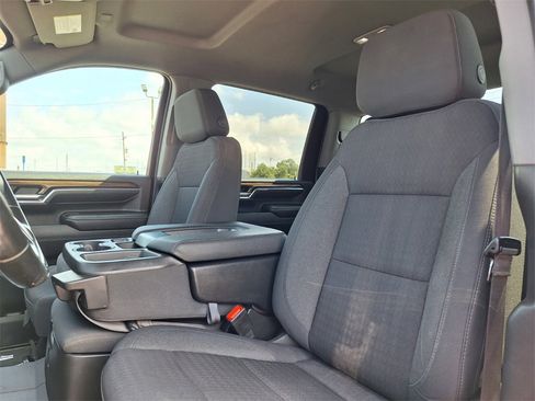 Used 2024 Chevrolet Silverado 2500 LT image 20