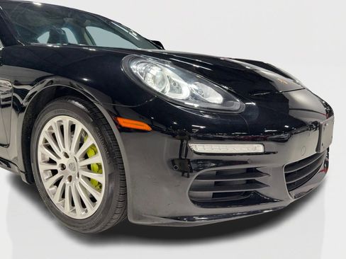 Used 2014 Porsche Panamera S image 3