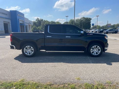 Used 2023 Chevrolet Silverado 1500 LTZ w/ Z71 Off-Road Package AWD/4WD image 7