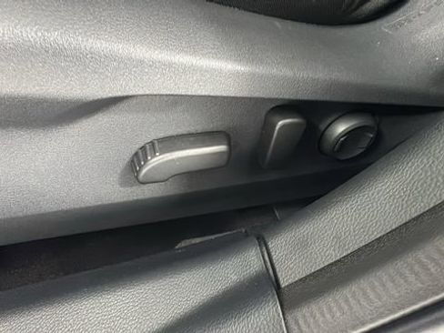 Certified 2025 Subaru Outback Premium image 13