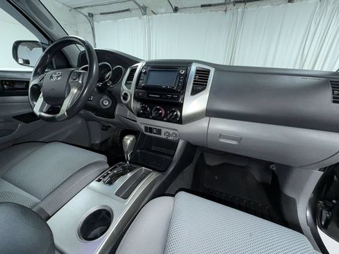 Used 2015 Toyota Tacoma 4x4 Double Cab w/ TRD Sport Package image 19