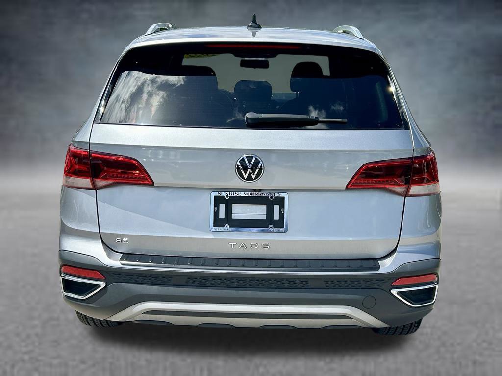 Used 2022 Volkswagen Taos SE FWD image 6