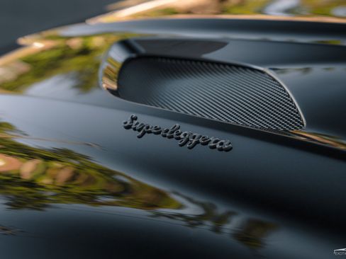 Used 2019 Aston Martin DBS Superleggera RWD image 3